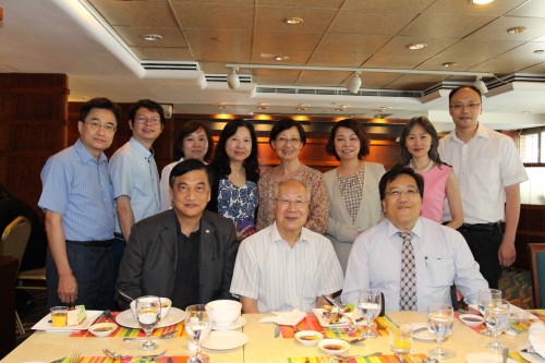 Alumni with Supervisor & old & current staff
