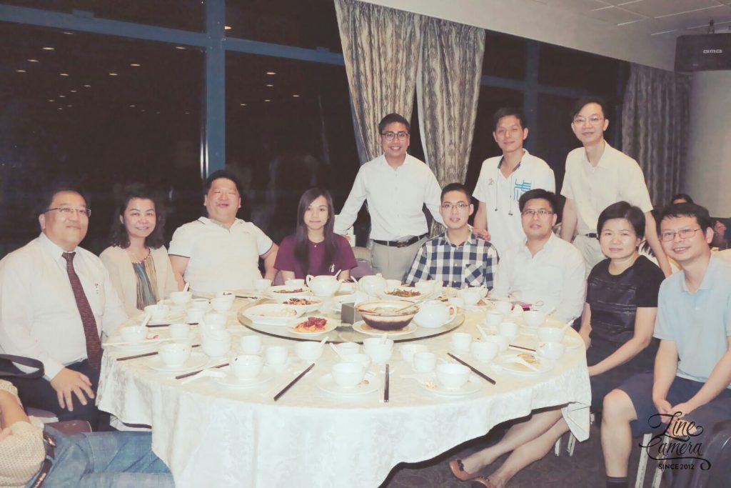 From left: Mr Wang (current principal), Ko Suk Wa (Alumni Manager), Nelson Ng (Ex Co), Gabriella Leung (Ex Co), Damon FAN Siu Pong (Chairman), Herman WAN Pui Hin (Vice Chairman), Michael WONG Yue Hon (Vice Chairman), German Cheung (Ex Co), Chris Yip (Ex Co), Jenny Chai (Ex Co), & Yim Chun Pang (Ex Co).