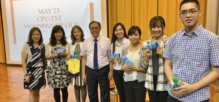 Our Career Teachers and two alumni sharing with students in Carmel Pak U (23/5/2018)