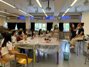 Alumna’s makeup Workshop for F6 graduates (2019-20)