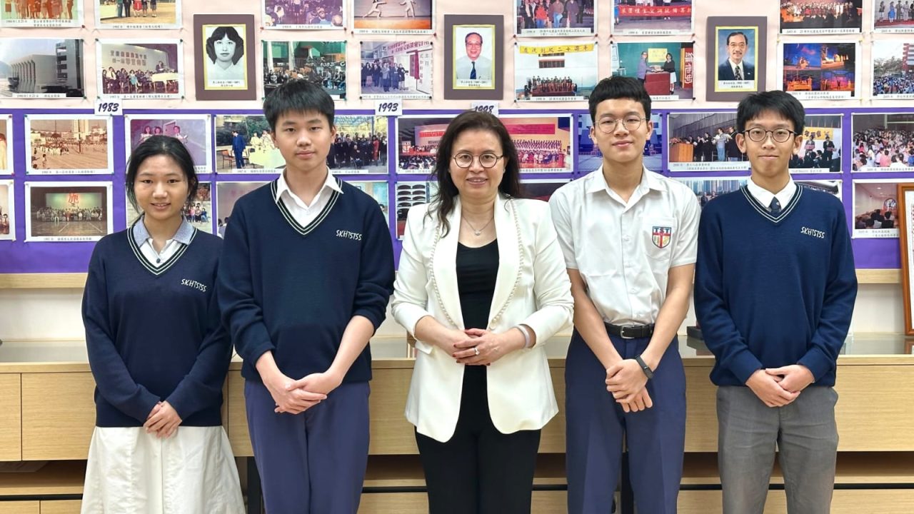Alumnus, current and former staff coaching students for the 21st Century Cup National English Speaking Competition (NESC) (Hong Kong Region) Semi Finals 2025
