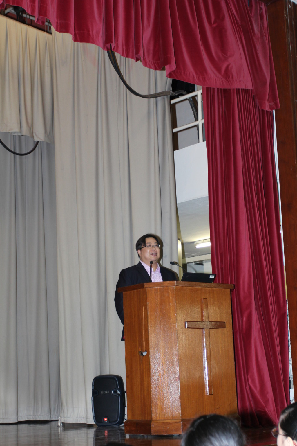 alumni sharing_1_Dr Fung speaking 27112013