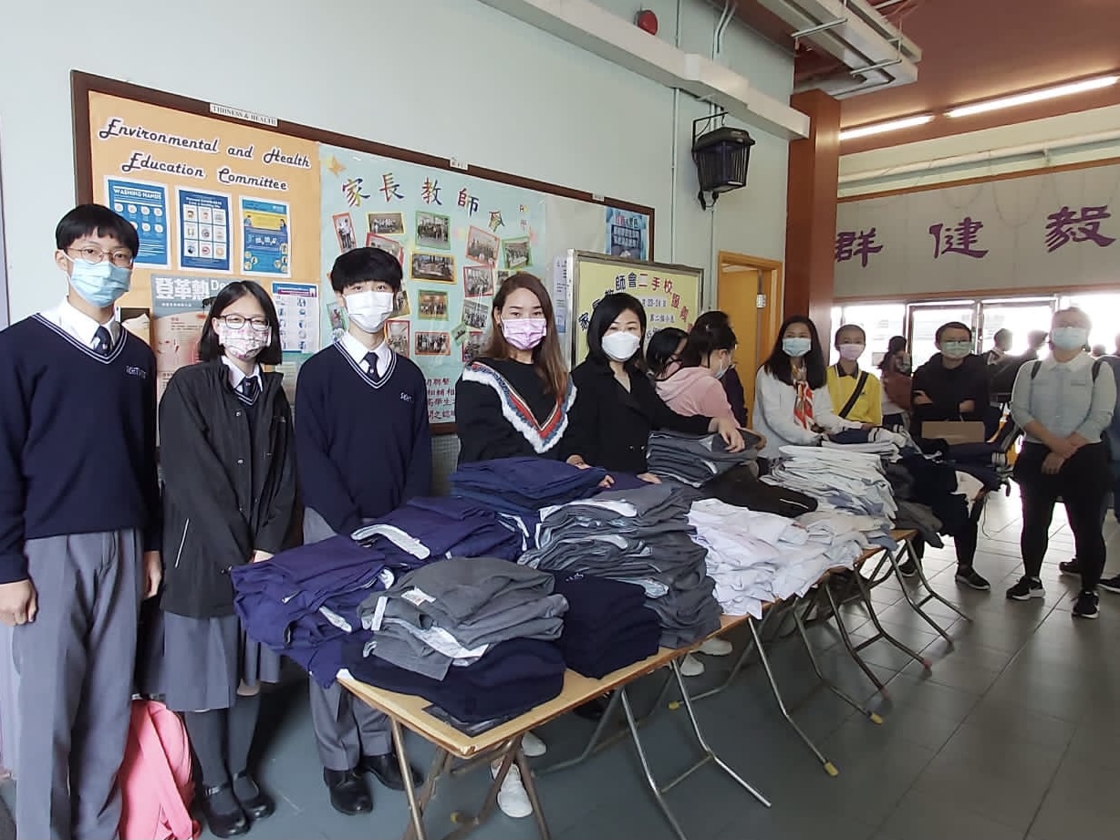 The Students’ Union and PTA co-organized the second-hand school uniform day