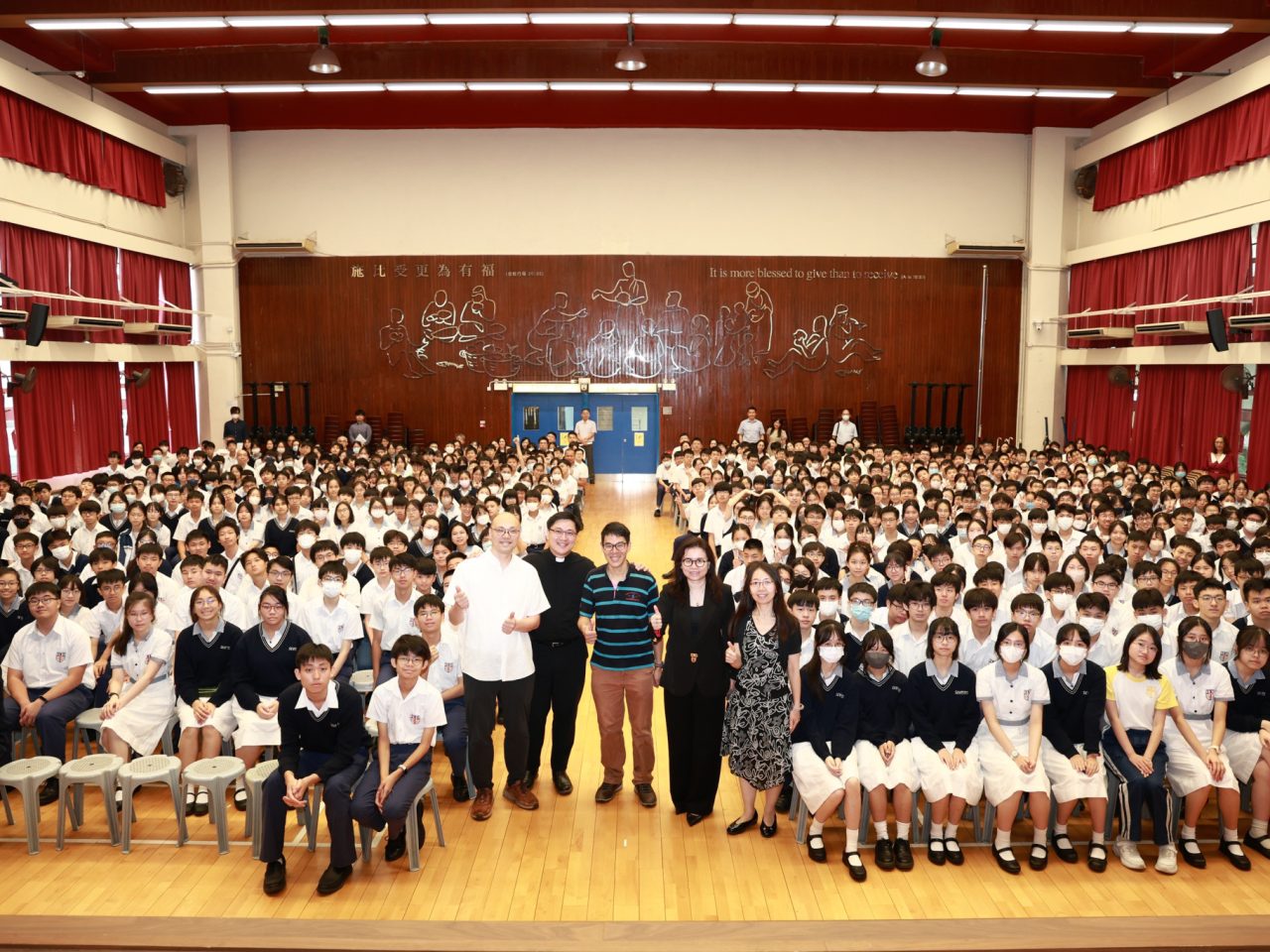 Dr. Kwan Tsz Ki Captivated TST Students with a Thought-Provoking Message